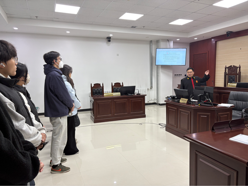 2025-12-05 16:18:15.175000 2025-12-05 16:18:15.175000