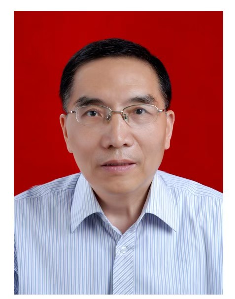 黄小广 照片.jpg